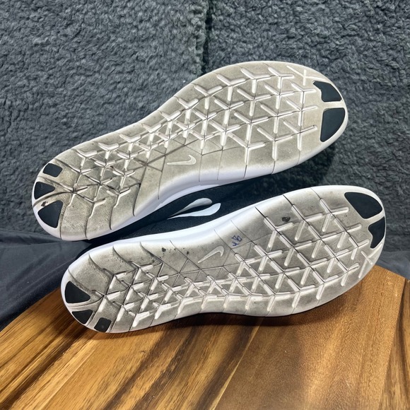 Nike Free RN Flyknit 2017 Women's Running Shoes Sneakers Black White Size 7 - Picture 11 of 12
